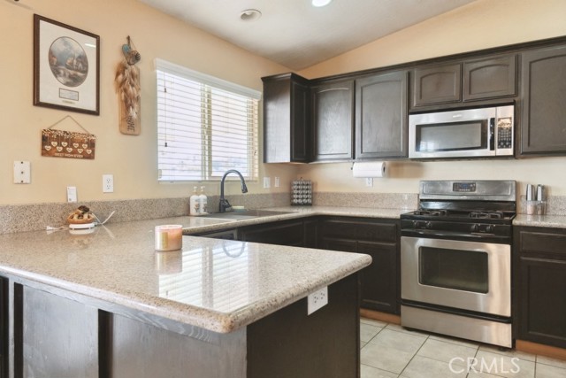Detail Gallery Image 14 of 37 For 8865 7th St, Phelan,  CA 92392 - 3 Beds | 2 Baths