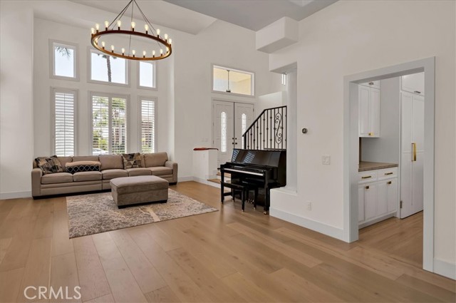 712 S Lost Canyon Road, Anaheim Hills CA: https://media.crmls.org/medias/37196e40-2c1d-443c-b380-d97716742538.jpg