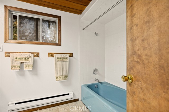 Detail Gallery Image 22 of 40 For 31413 Overhill Dr, Running Springs,  CA 92382 - 5 Beds | 2 Baths