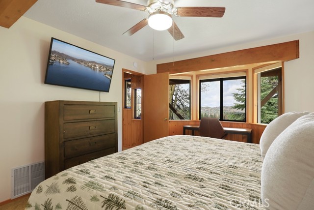 Detail Gallery Image 19 of 33 For 529 Dover Ct, Lake Arrowhead,  CA 92352 - 2 Beds | 2 Baths