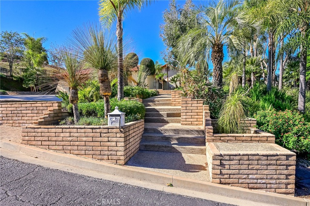 MLS #OC25274602 image #37