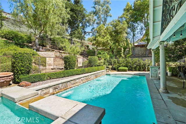 29123 Black Pine Way, Saugus CA: https://media.crmls.org/medias/3719e66e-6754-4a14-a96d-1094e0460e6a.jpg