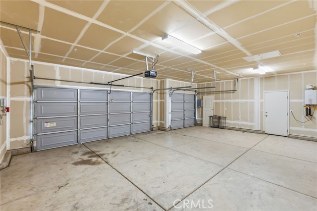 Detail Gallery Image 40 of 51 For 3503 Running Brook, Madera,  CA 93637 - 5 Beds | 2/1 Baths