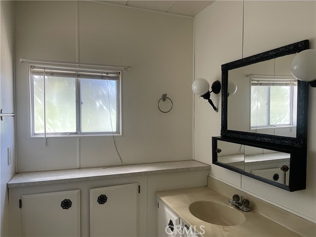 Detail Gallery Image 11 of 18 For 2550 Pacific Coast Hwy. #63a, Torrance,  CA 90505 - 2 Beds | 2 Baths