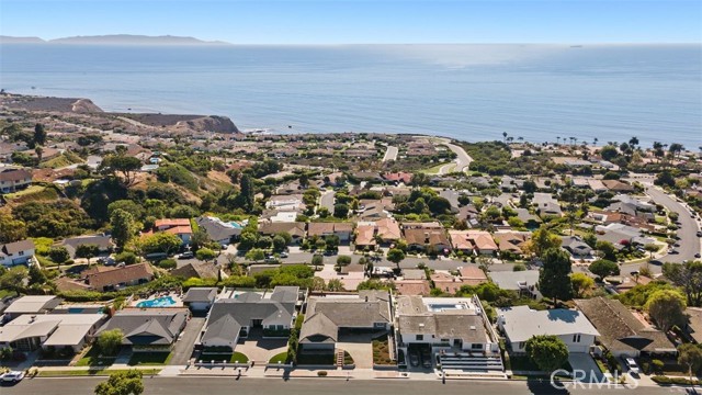 30257 Via Victoria, Rancho Palos Verdes, California 90275, 3 Bedrooms Bedrooms, ,1 BathroomBathrooms,Residential,Sold,Via Victoria,PV21207596