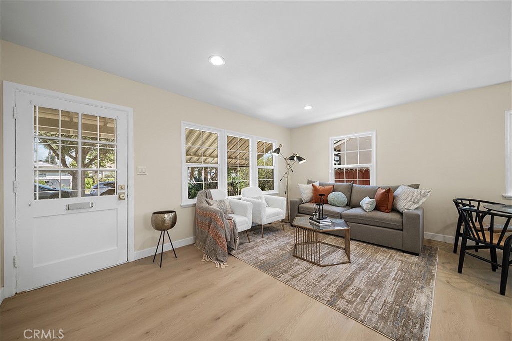 371be93e 508b 4613 A283 A4ca6d094ff3