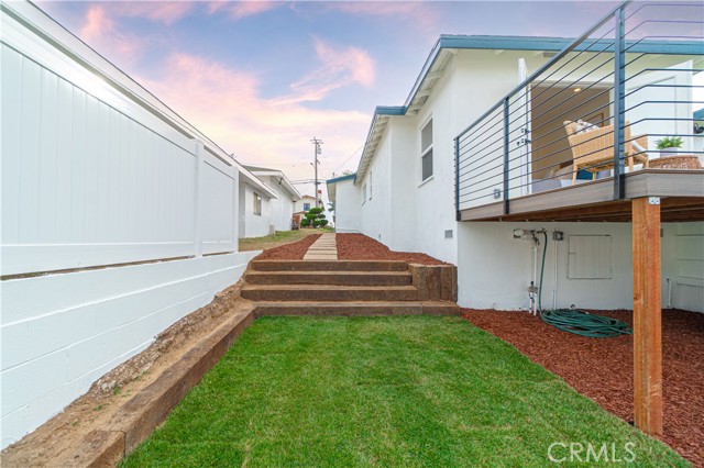 Detail Gallery Image 6 of 51 For 2305 Hill Ln, Redondo Beach,  CA 90278 - 4 Beds | 2/1 Baths