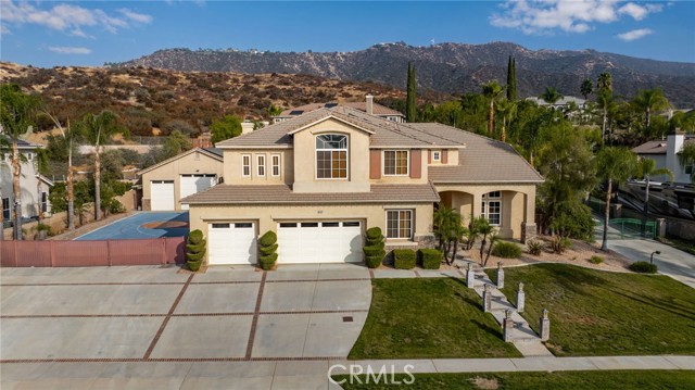 Detail Gallery Image 3 of 73 For 13581 Canyon Crest Rd, Yucaipa,  CA 92399 - 6 Beds | 4 Baths