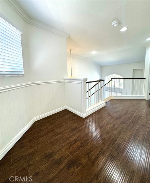 Upstairs foyer area - perfect for desk or computer niche
