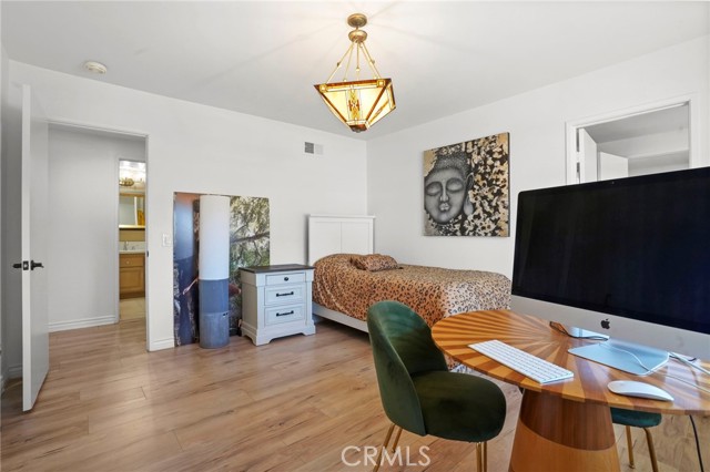 12446 Kenny Drive, Granada Hills CA: https://media.crmls.org/medias/371d6ef4-cf59-4ae4-a6c7-3dab0f6cb868.jpg