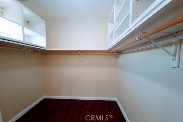 19100 Bessemer Street, Tarzana CA: https://media.crmls.org/medias/371dfc46-b20d-4095-b90d-a72239d95409.jpg