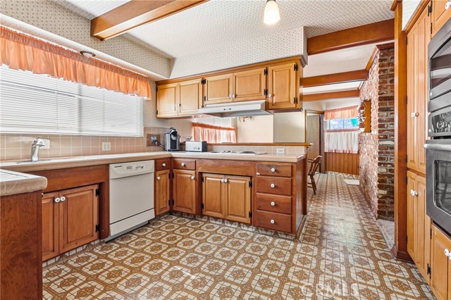 Detail Gallery Image 14 of 46 For 2021 Skylark, San Luis Obispo,  CA 93401 - 4 Beds | 2/1 Baths