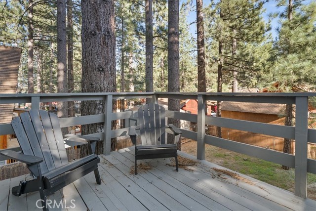 836 E Mountain View Boulevard, Big Bear City CA: https://media.crmls.org/medias/371e404e-532d-4e23-9cd9-34166a5b5be1.jpg