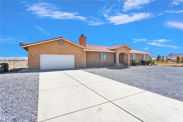 Detail Gallery Image 3 of 50 For 21237 South Rd, Apple Valley,  CA 92307 - 3 Beds | 2 Baths