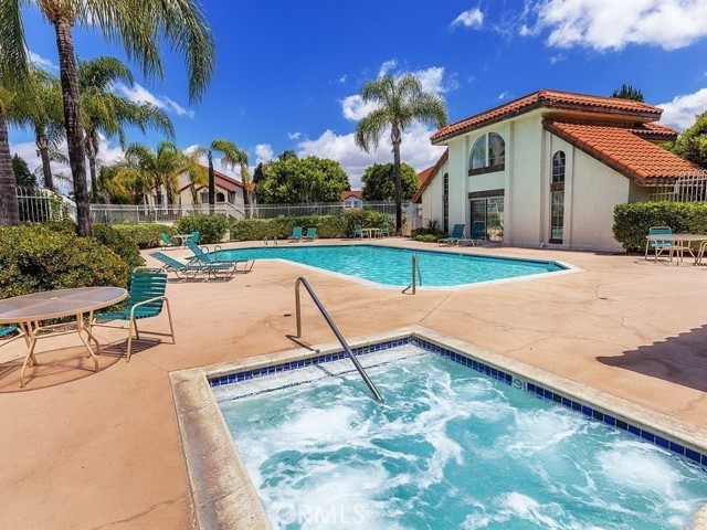 26151 Sanz, Mission Viejo CA: https://media.crmls.org/medias/371f2f9b-786c-49bf-89e4-899ef1420808.jpg