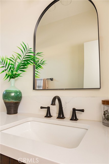 Detail Gallery Image 63 of 75 For 2840 Potomac Ave #1/2,  Los Angeles,  CA 90016 - 2 Beds | 1 Baths