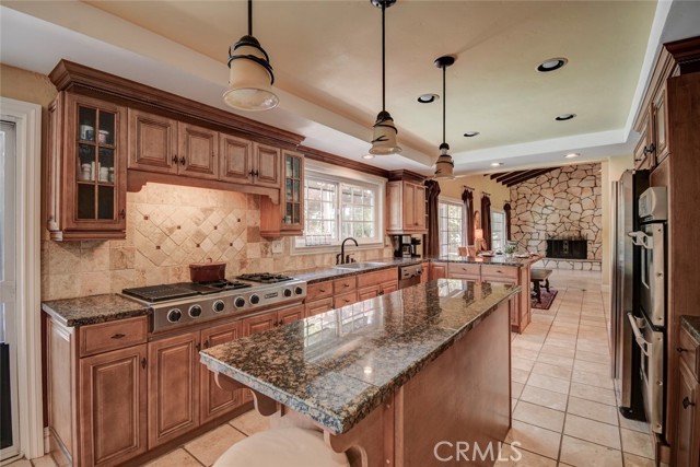12441 La Bella Drive, Santa Ana CA: https://media.crmls.org/medias/3720342f-a08b-479f-8d6a-aba9cad863cb.jpg