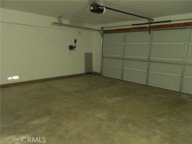 Detail Gallery Image 11 of 18 For 32945 Serena Way, Lake Elsinore,  CA 92530 - 5 Beds | 3 Baths