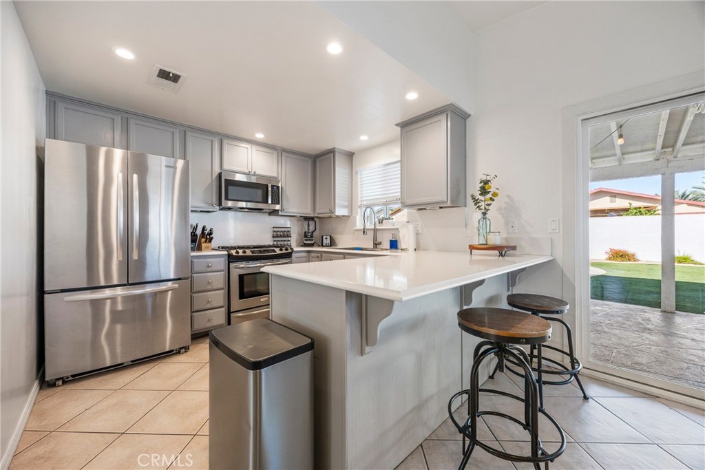 MLS #OC25274170 image #21