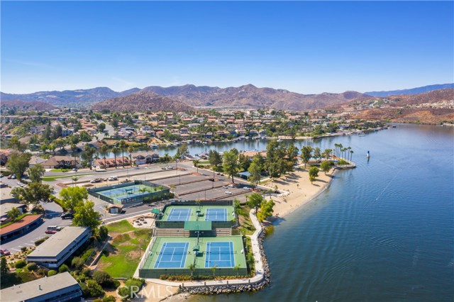 30571 Longhorn Drive, Canyon Lake CA: https://media.crmls.org/medias/3721d5c1-e48f-4d82-a0c2-144e0a14bcf6.jpg