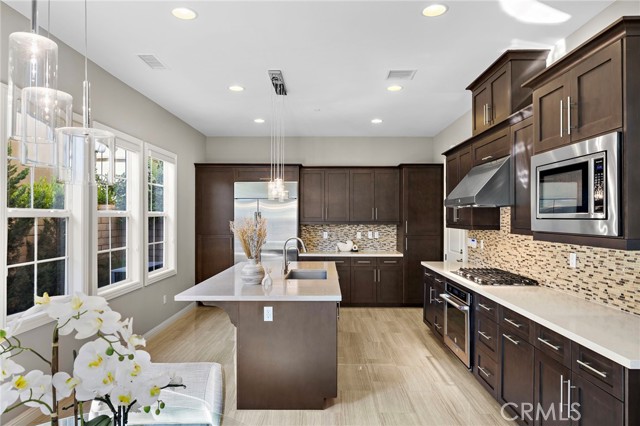 42 Castellana, Lake Forest CA: https://media.crmls.org/medias/3721ea79-b86c-4f7e-b5c3-181edf58dc1d.jpg