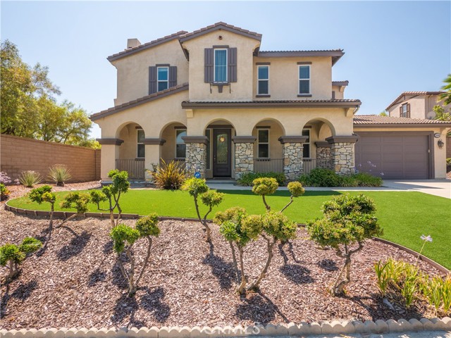 Detail Gallery Image 1 of 21 For 8365 Sanctuary Dr, Corona,  CA 92883 - 5 Beds | 4/1 Baths