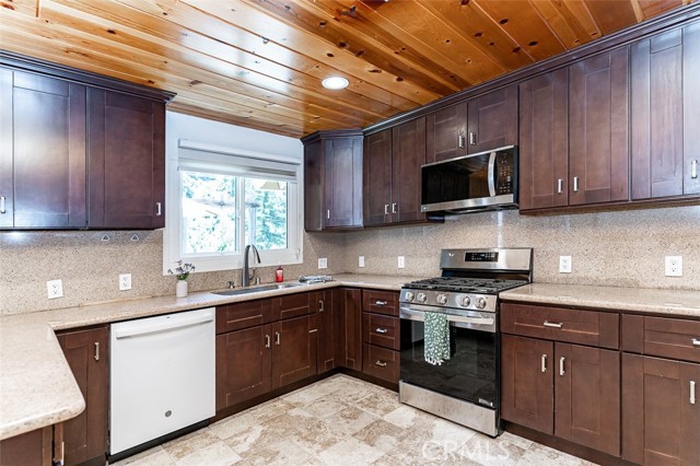 Detail Gallery Image 27 of 38 For 7605 Mt Baldy Rd, Mt Baldy,  CA 91759 - 3 Beds | 3 Baths