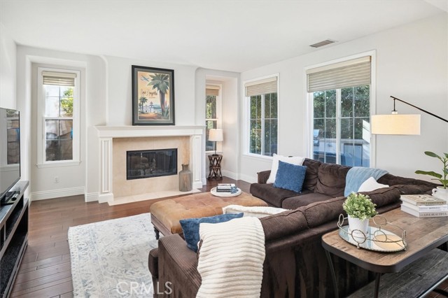 Detail Gallery Image 14 of 47 For 24909 Ironwood Dr, Valencia,  CA 91355 - 4 Beds | 4 Baths