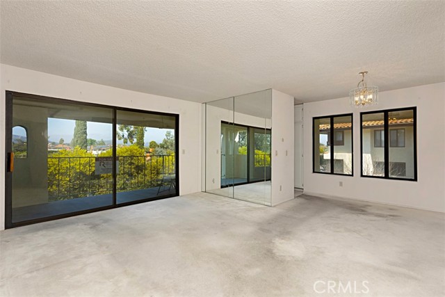 Detail Gallery Image 7 of 36 For 17607 Pomerado Rd #204,  San Diego,  CA 92128 - 2 Beds | 2 Baths