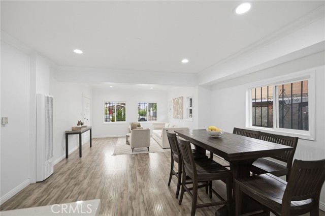 Detail Gallery Image 8 of 44 For 1345 W 51st Pl, Los Angeles,  CA 90037 - 6 Beds | 3 Baths