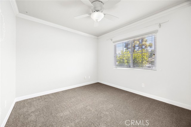 1534 Rowan Gln, Escondido CA: https://media.crmls.org/medias/3724ffef-21ee-4441-bf33-72457c59cbf5.jpg