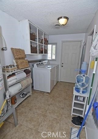 21825 Thunderbird Road, Apple Valley CA: https://media.crmls.org/medias/37250aa2-5a63-4925-bb8b-cc52bf30e1f7.jpg