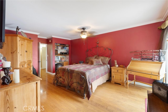 729 Longfellow Avenue, Hermosa Beach CA: https://media.crmls.org/medias/37255a9f-0f6c-40f8-aa5d-51b54cb2a313.jpg