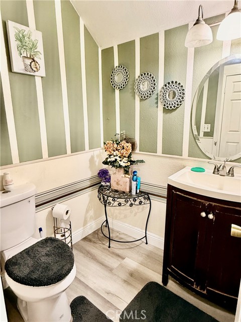 14213 Ranchero Drive, Fontana CA: https://media.crmls.org/medias/3725d490-ec98-4f1f-b36c-bb775d4cc2e6.jpg