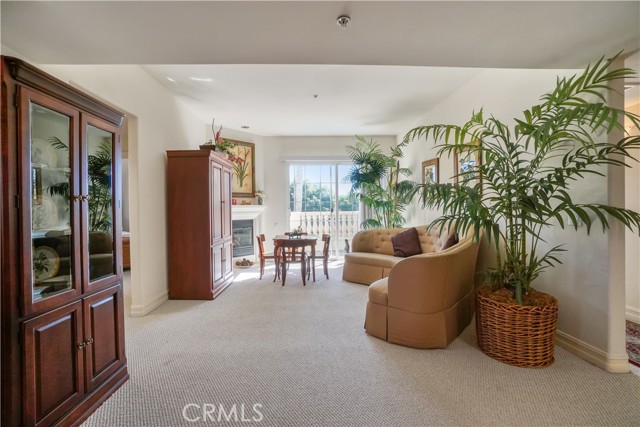 Detail Gallery Image 11 of 32 For 14343 Burbank Bld #301,  Sherman Oaks,  CA 91401 - 3 Beds | 2 Baths
