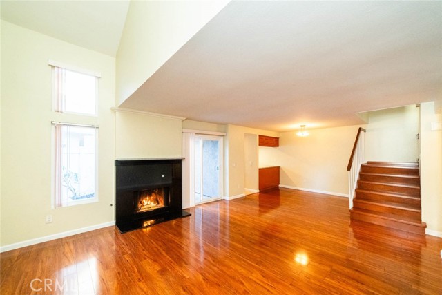 Detail Gallery Image 5 of 28 For 923 Lombard Ct, Costa Mesa,  CA 92626 - 3 Beds | 2/1 Baths