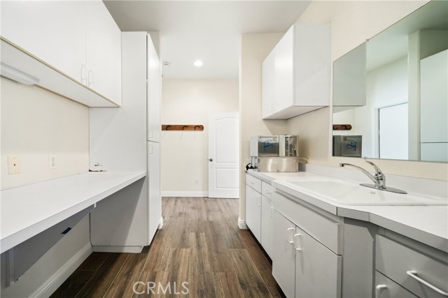 9394 Gum Tree Drive, Corona CA: https://media.crmls.org/medias/3726a5b6-ed75-43e5-8702-6ab15bc76a0d.jpg