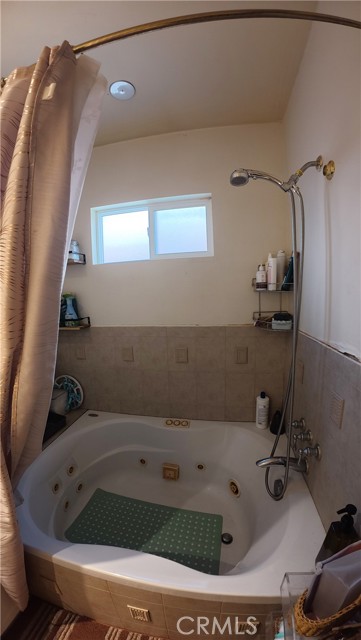 Detail Gallery Image 17 of 31 For 1339 Highland Ave, Glendale,  CA 91202 - 3 Beds | 2 Baths