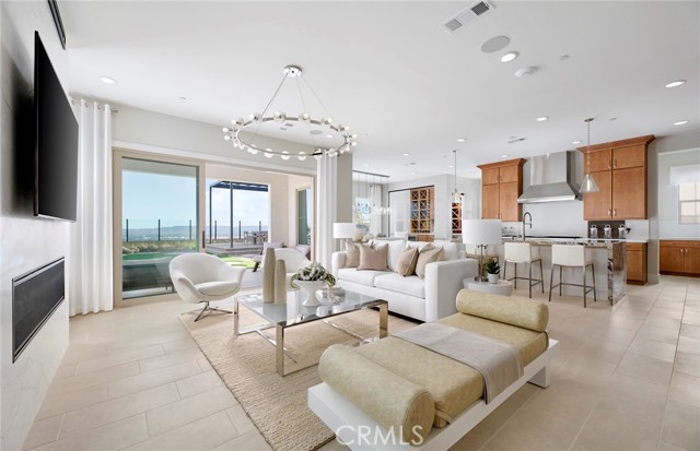 Detail Gallery Image 18 of 27 For 21162 Poema Pl, Chatsworth,  CA 91311 - 5 Beds | 5/2 Baths