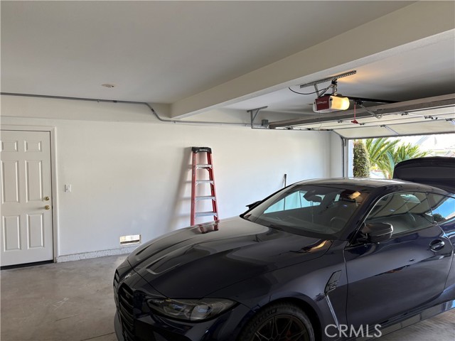 12 Longstreet, Irvine CA: https://media.crmls.org/medias/372806f1-46d8-451c-b219-473a0d129d31.jpg