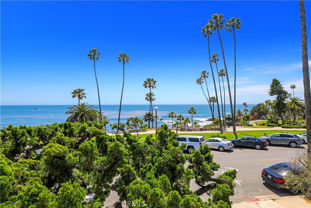 37285fb5 2d9b 4d45 B819 Ceb16538ad11