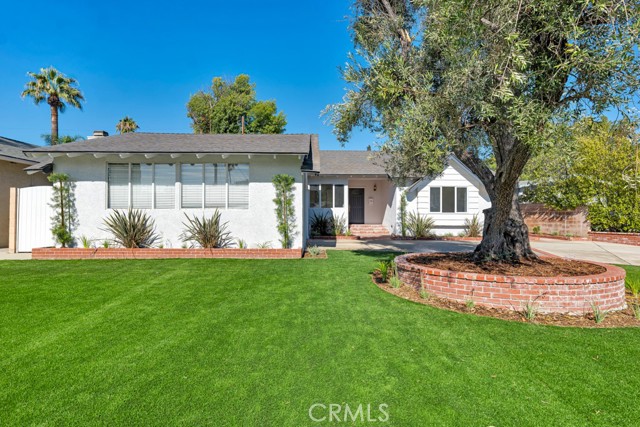 10133 Whitaker Avenue, Granada Hills CA: https://media.crmls.org/medias/3728cbe6-7e89-4077-8397-d820aaf52009.jpg