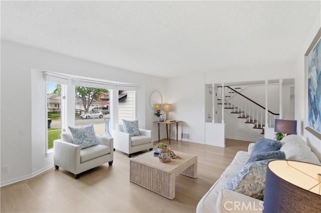 Detail Gallery Image 5 of 61 For 23452 Kathryn Ave, Torrance,  CA 90505 - 4 Beds | 2 Baths