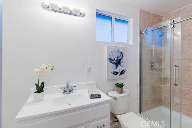 Detail Gallery Image 18 of 24 For 14501 California, Baldwin Park,  CA 91706 - 4 Beds | 4/1 Baths