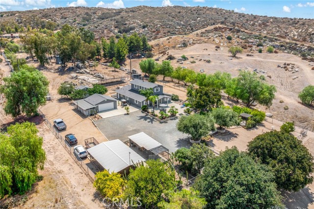 40555 Benji Lane, Hemet CA: https://media.crmls.org/medias/372964a6-2fb5-4088-ad4c-adad846df64a.jpg