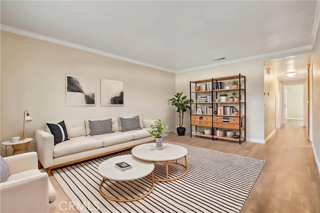 Front Image Thumbnail for CRIG26053700