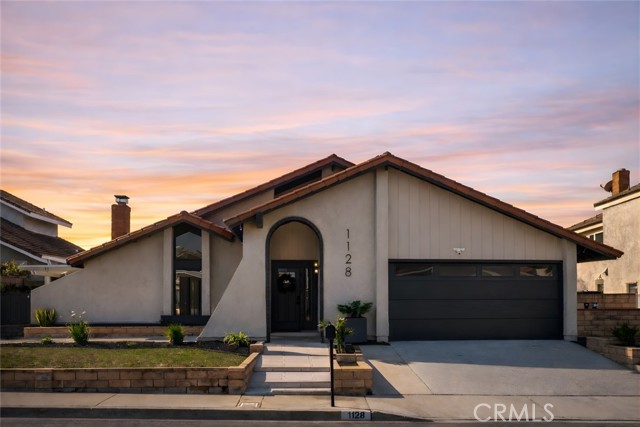 Detail Gallery Image 2 of 33 For 1128 Dawn Ridge Way, Covina,  CA 91724 - 3 Beds | 2 Baths