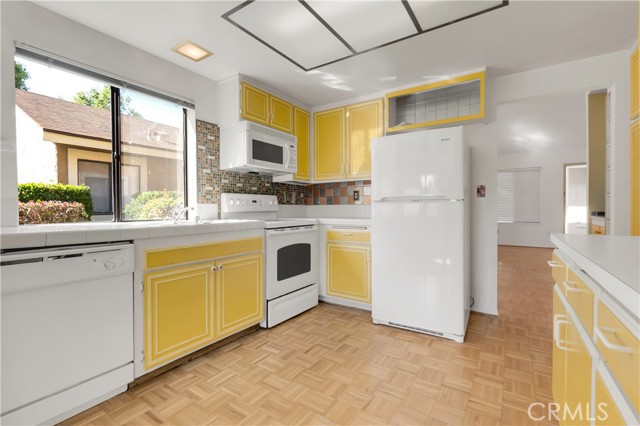 17306 Village 17, Camarillo CA: https://media.crmls.org/medias/372a2601-1fc1-4056-ab8d-c9f689b5f46d.jpg