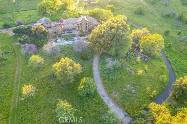 Detail Gallery Image 7 of 75 For 16115 Deer Path, Clovis,  CA 93619 - 5 Beds | 3/1 Baths