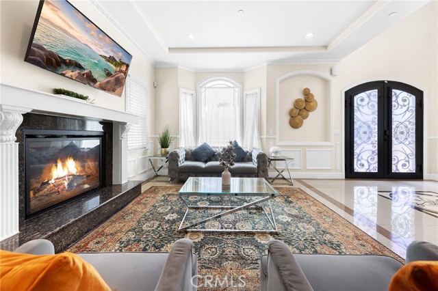 608 N Huntington Avenue, Monterey Park CA: https://media.crmls.org/medias/372e1a44-3c30-42ec-9dbf-e53ba4ed8682.jpg